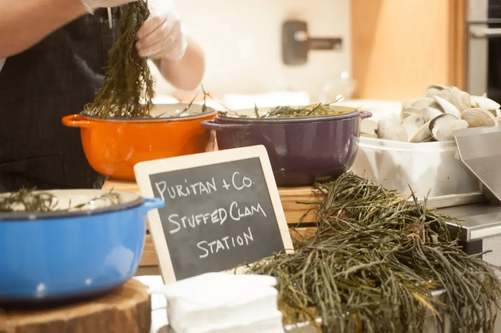 farm_aid_barn_raising_2016-clam2