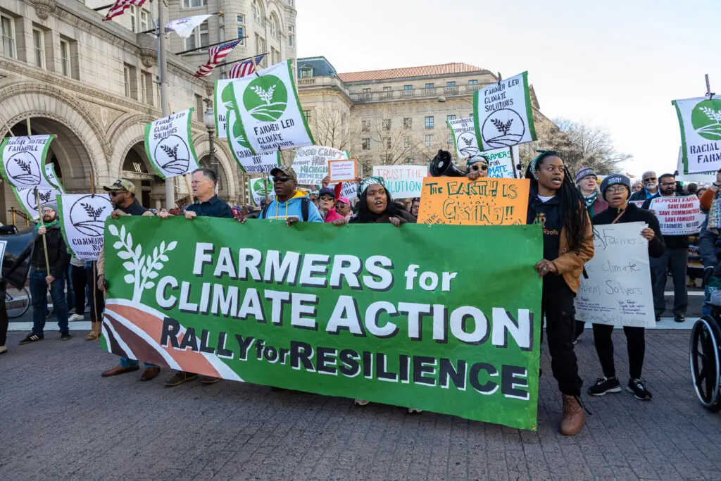 Supporters at Farmers for Climate Action: Rally for Resilience (Photo © Lise Metzger)