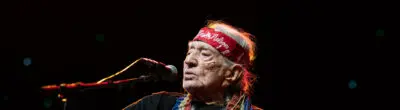 Willie Nelson performing