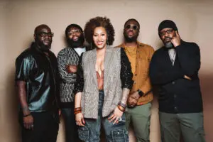 Rissi Palmer and band