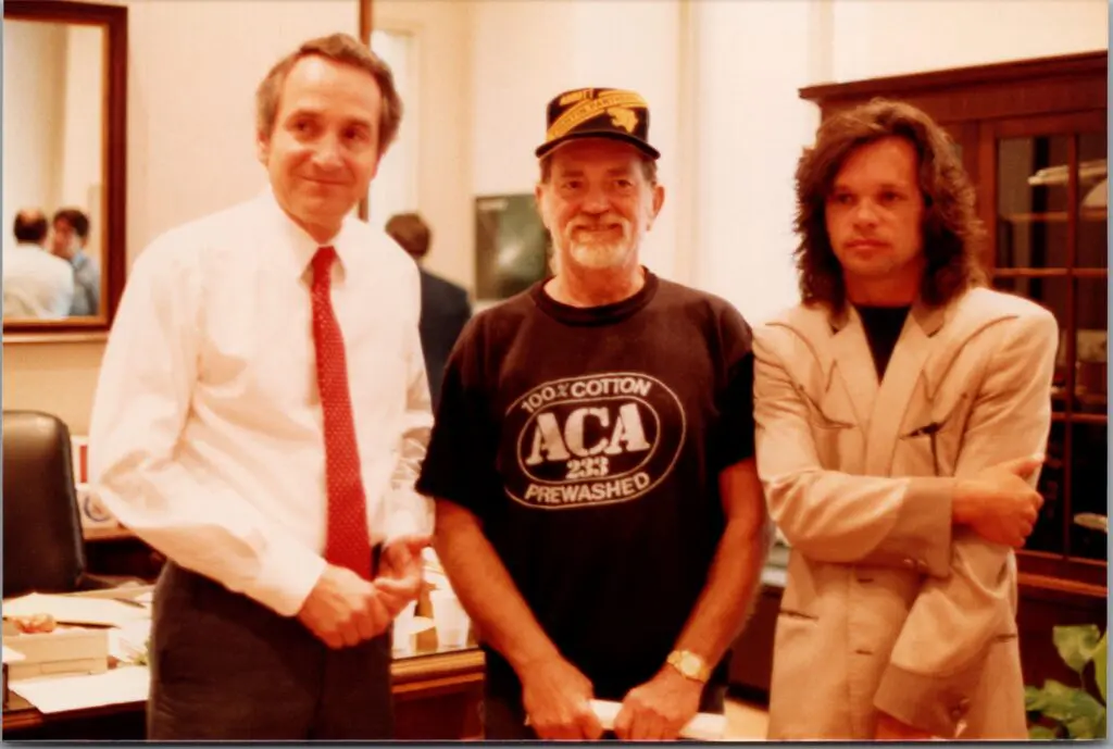 Willie Nelson & John Mellencamp with Senator Tom Harkin (D-IA)