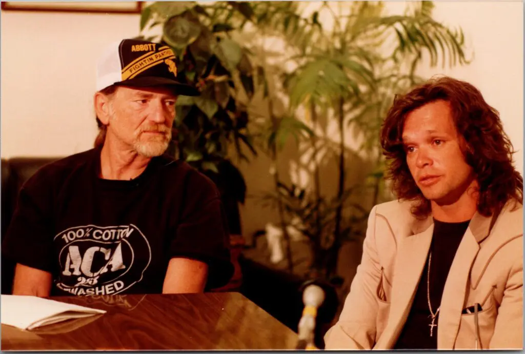 willie nelson and john mellencamp