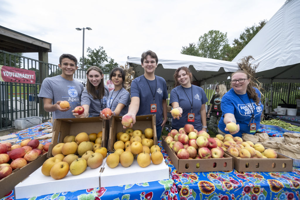 young people at Farm Aid 2022's HOMEGROWN Youthmarket