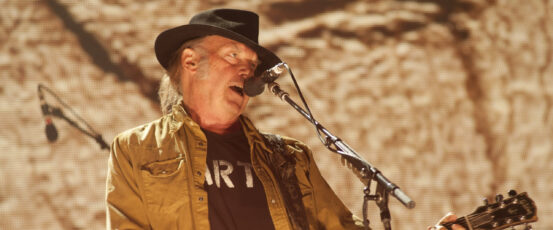 Against the Grain BONUS Episode – Neil Young: Truth to Power