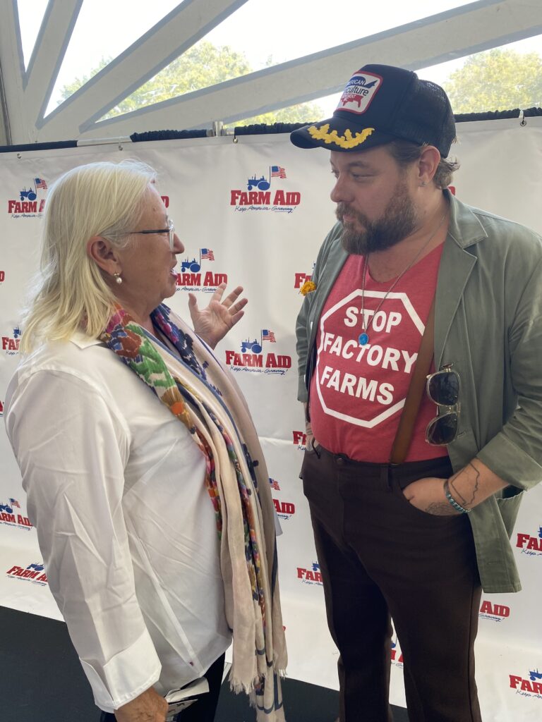 Elizabeth Ryan and Nathaniel RateliffElizabeth Ryan and Nathaniel Rateliff