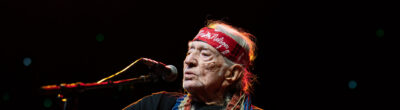 Willie Nelson performing